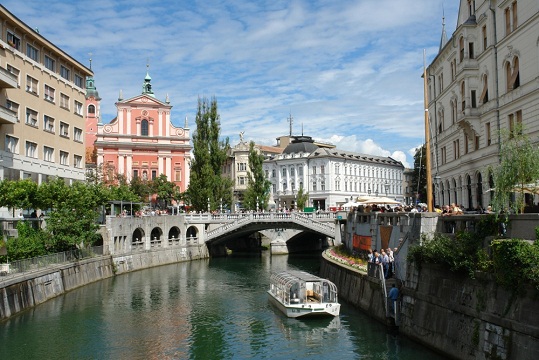 slovenia-ljubljana-river