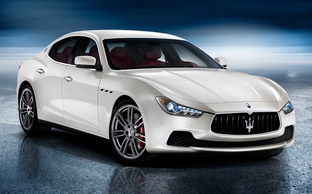 2014-Maserati-Ghibli-sedan-front-three-quarters-view