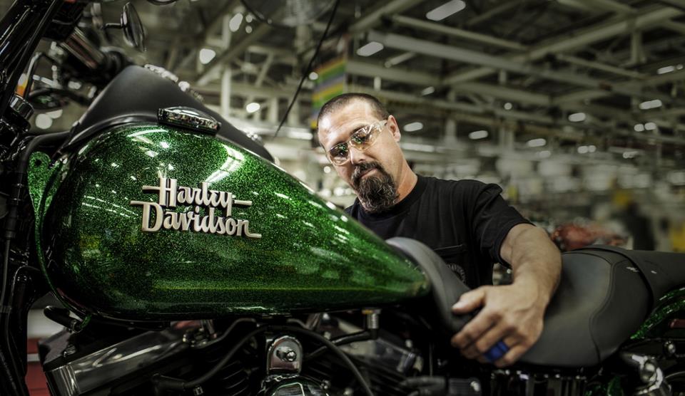 Hard-Candy-Man-Factory-Worker-Assembling-a-Hard-Candy-Harley-Davidson