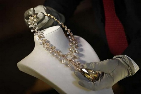 Lavish LIncomparable Necklace is Worth $55 Million