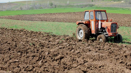 traktor1-zemja