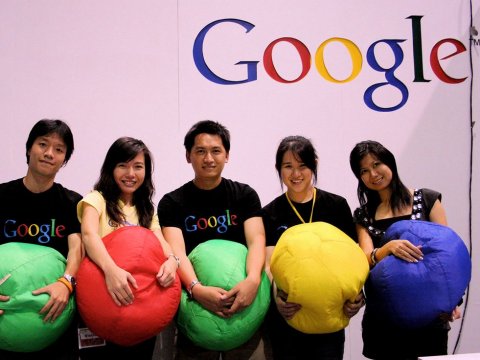 google-employees-googlers-holding-balls