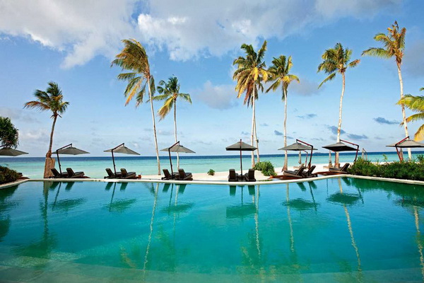Feel The Luxury at Constance Halaveli Maldives Resort