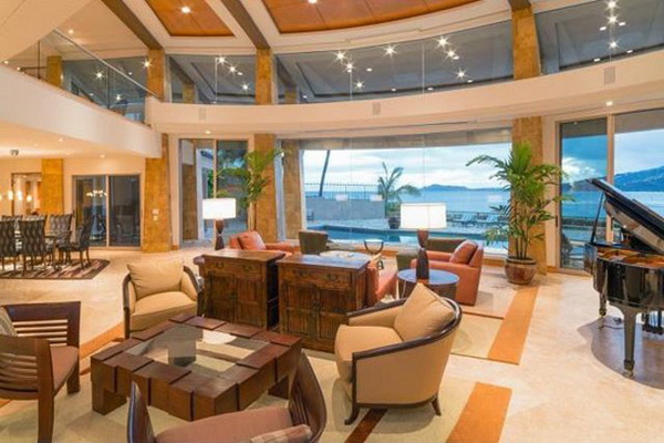 This Hawaiian Paradise Can Be Yours for $18 Million