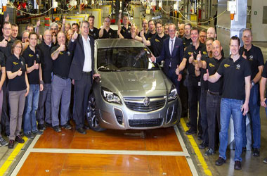 Holden-Insignia-production-0