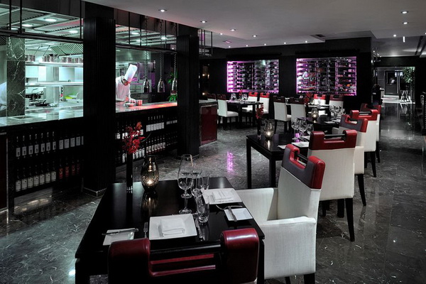 Enjoy world class golf in an exclusive setting at The Address Montgomerie Dubai