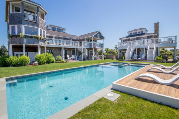 Resort-Style Edgartown Compound On Sale For $4,97 Million