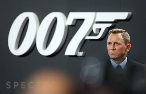 007-џејмс-бонд