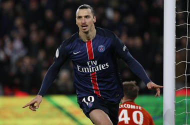 epa05141931 Zlatan Ibrahimovic of Paris Saint Germain reacts after scoring the 2-1 lead during the French Ligue 1 soccer match between Paris Saint-Germain (PSG) and FC Lorient at the Parc des Princes stadium in Paris, France, 03 February 2016.  EPA/YOAN VALAT