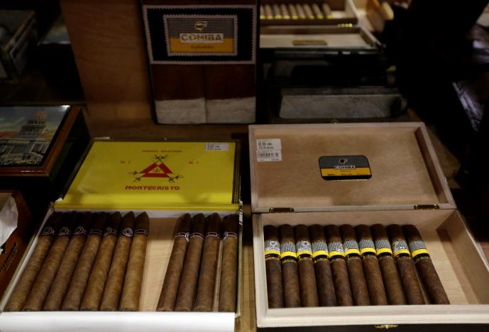 Cuban cigars for sale are displayed at a hotel in Havana, Cuba October 14, 2016. REUTERS/Enrique de la Osa