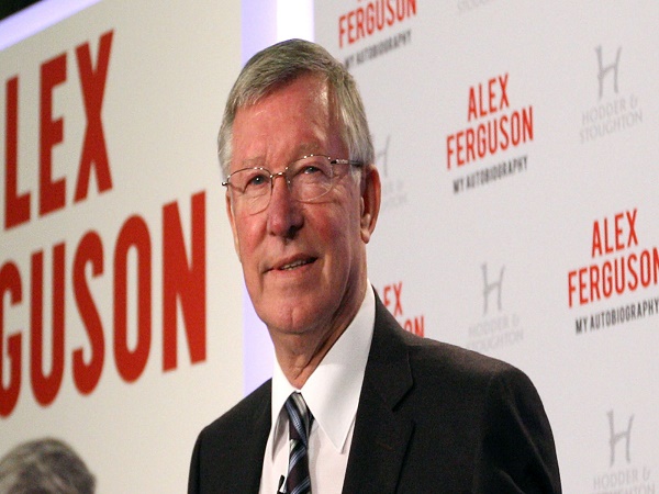 LONDON, ENGLAND - OCTOBER 22: Sir Alex Ferguson attends a press conference to announce the release of his autobiography 'Alex Ferguson: My Autobiography' at The Institute of Directors on October 22, 2013 in London, England. (Photo by Danny Martindale/WireImage)