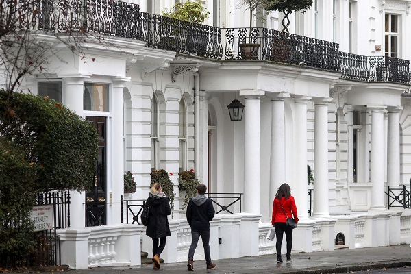 Prime London Land Values Fall Most in Five Years