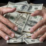 Расте бројот на богати луѓе во САД, повеќе од 1.000 луѓе заработувале милион долари дневно