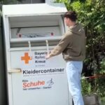 Ги донирал своите патики и стави уред за следење во нив: Беше во целосен шок каде завршија!(ВИДЕО)