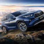 „Toyota Highlander“ станува електричен без да се откаже од горивото