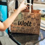Од студенти до луѓе што бараат дополнителна работа: Како доставувачите на Wolt ги балансираат пријателствата и дополнителната заработувачка